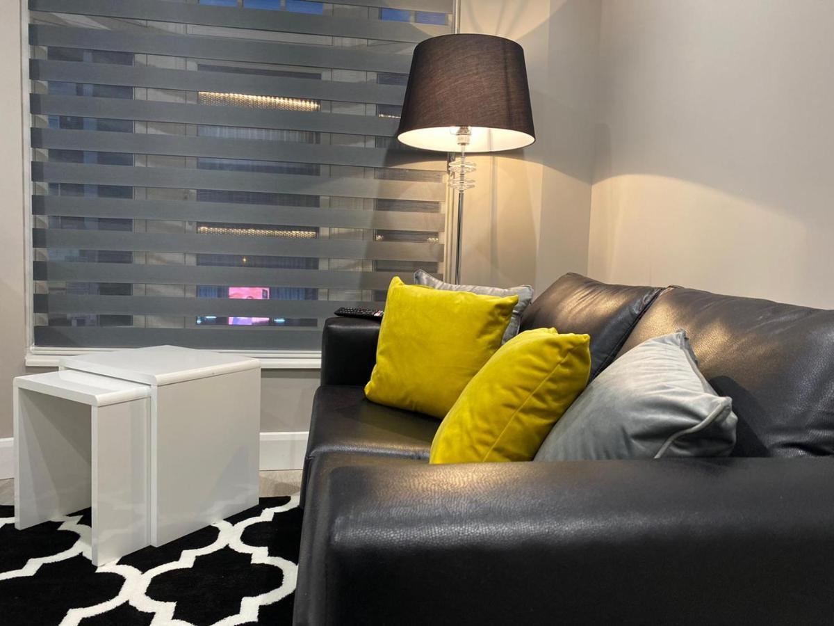 Amazing Central High Street Self Contained Apartments By Syl Watford  Eksteriør billede