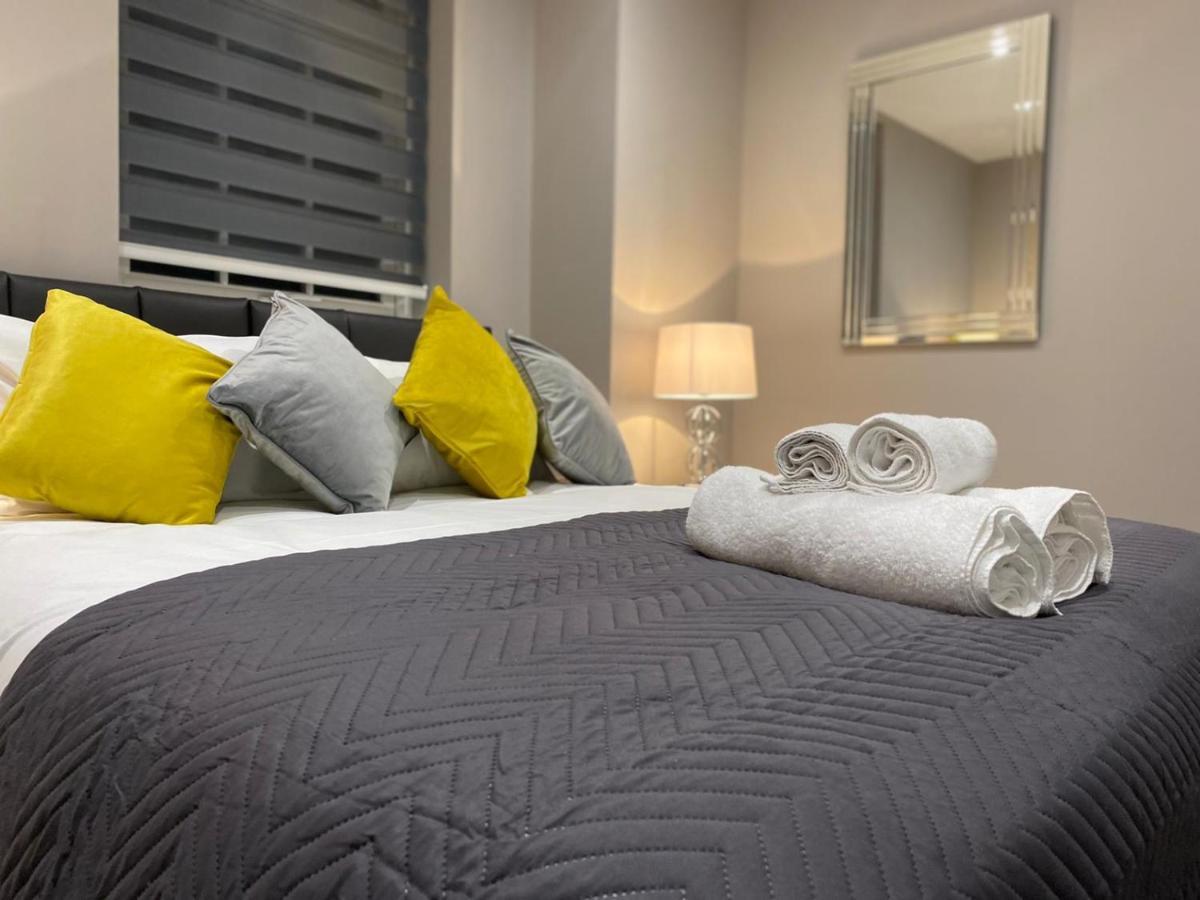 Amazing Central High Street Self Contained Apartments By Syl Watford  Eksteriør billede